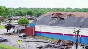 10 derecho storm compounded troubles for a u.s. Storm With 100 Mph Winds Rips Through Midwest Cbs News