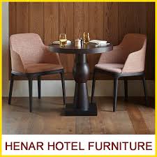 Contemporain spirit comprenant 1 table ronde pied central et 4 chaises. Table Ronde En Bois Simple Et Chaise De Salon Pour L Hotel Restaurant Photo Sur Fr Made In China Com