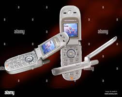 Motorola V220 mobile phone flip down ...