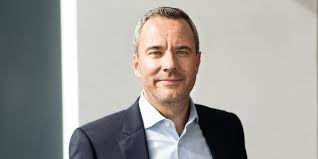 We are continually applying relevant accessibility standards to improve user experience for everyone who. Talanx Portrat Dr Christopher Lohmann Ich Bin Durch Und Durch Marktmann