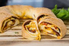 Pizza Kranz Tortano Italienisches Pizza Brot Pizza Kranz Pizzabrotchen Pizza Zutaten