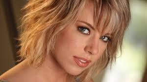 Addie Moore's Instagram, Twitter & Facebook