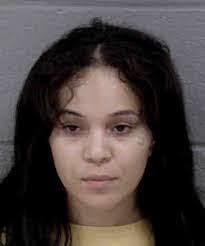 Lauren Bantum's Instagram, Twitter & Facebook