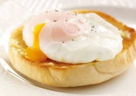Sahur telur goyang dengan roti bakar pun sedap ! Timing Kena Betul Baru Boleh Hasilkan Telur Goyang Yang Sedap