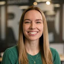 Allison Hoekstra's Instagram, Twitter & Facebook