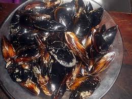 Moules D Espagne Au Safran Et Romarin Recette Recette Moules Cuisson Des Aliments Romarin