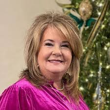 Lauri Jo's Instagram, Twitter & Facebook