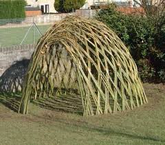 Cross Between Yurt And Stardome Living Willow Backyard Garden Design Living Willow Fence