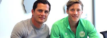 Wout weghorst (vfl wolfsburg) und seine partnerin nikki sind eltern der kleinen lucie mary jo geworden. Torjager Wout Weghorst Verlangert Beim Vfl Wolfsburg Bis 2023