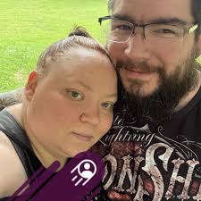 We have been assuming all evening that the fireworks we are having in  several barrios around our house are associated with the Pilgrimage that is  taking place in Quito. We now think