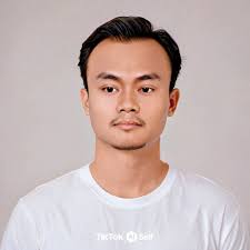 Barista Dritan Alsela