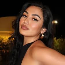 Tia Perez's Instagram, Twitter & Facebook