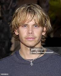 2,739 Eric Olsen Photos & High Res Pictures