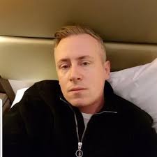 Michael Frackleton (@mikethered1975)