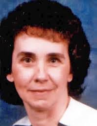 Nikki Behr's Instagram, Twitter & Facebook