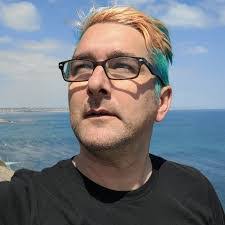 Daniel Nesbitt's Instagram, Twitter & Facebook