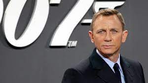 Deze prachtige daniel craig kalender 2021 a3 is gemaakt van glanspapier en start in januari 2021 en heeft t/m december 2021 een grote mooie foto van de daniel craig met daaronder de beschikbare. Kino Premiere Des Neuen James Bond Films Um Sieben Monate Verschoben Wegen Corona Virus