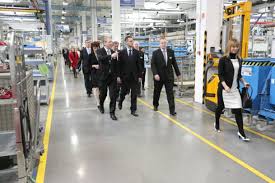 Közúti jármű, járműmotor alkatrészeinek gyártása. Government Ministry For National Economy Photo Galleries