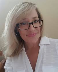 Sandra Merriman's Instagram, Twitter & Facebook