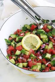Salade De Tomates Et Concombre A La Marocaine Recette Cuisine Culinaire Salade Tomate Salade Marocaine