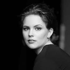 Jasmine Walter's Instagram, Twitter & Facebook