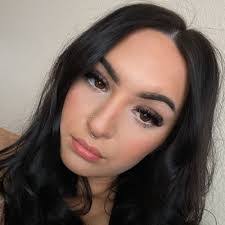 Genevieve Buchanan's Instagram, Twitter & Facebook