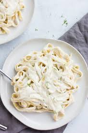 Most alfredo sauce recipes call for heavy cream, but not this one! Vegan Alfredo Sauce Nora Cooks