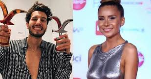 Una situación que se suma a la que ya la tuvo en la polémica el pasado mes de enero, cuando camila gallardo fue sorprendida realizando una fiesta clandestina en su departamento del hotel w, superando el aforo. El Entusiasta Baile De Sebastian Yatra Y Cami Gallardo En Vina Que No Se Vio En Pantalla Vina Biobiochile