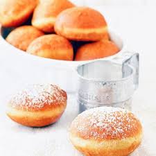 Berliner Rezept Gefullte Kuchen Mit Pflaumenmus Die In Fett Gebacken Werden Rezept In 2020 Streusel Kuchen Dessert Rezepte Einfach Streuselkuchen