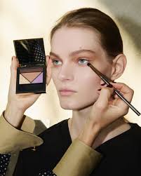 Prada SS25: Schönheit und Eleganz auf dem Laufsteg