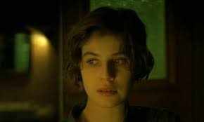Irène jacob is great in the lead roles, and much of the film's success rests on her shoulders. The Double Life Of Veronique 1991 Krzysztof Kieslowski Irene Jacob Wladyslaw Kowalski Halina Gryglaszewska Drama Fantasy Music Mystery Romance Rarefilm