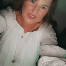 DJ & CO SALON, SPA & GIFTS