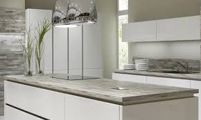 Una súper colección de fotos y tendencias de cocinas modernas, para que puedas inspirarte y actualizar tu las tendencias en decoración de cocinas modernas siempre evolucionan. Encimeras De Cocina Cocinas Zaragoza Astilo Cocinas 976 21 69 50