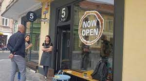 We did not find results for: Foto Conceptul 5 To Go Se Extinde La BraÈ™ov La Cea Mai NouÄƒ Cafenea De Pe Str Paul Richter Se Pot Gusta È™i PrÄƒjiturile Made In È™chei