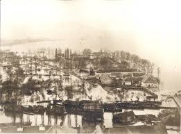 A show úgy indul, hogy a nagy házalakítás designer csapata meglepetésként betoppan, a kiválasztott családhoz és elrepítik őket egy izgalmas vakációra. Dunai Szigetek Esztergomi Arvizi Album 1876