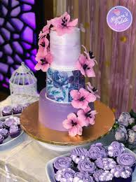 What do you think about this three tiered cake?