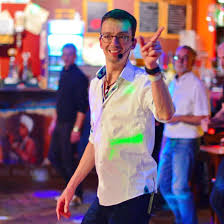 Guillaume Professeur De Danse Bachata A Papaye Et Chocolat Tours Nord Bachateo