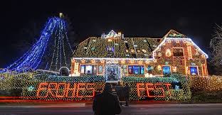 Looking for the perfect christmas decor for your home? The Most Extravagant Christmas House Lights From All Over The World
