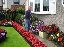 Front Gardens Open Space In Front Of The House So You Can Get To The House For Repairs And Clea Front Gardens Front Yard Landscaping Backyard Garden Landscape