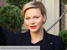 Message de pâques du prince albert ii et la princesse charlene de monaco depuis roc agel le 12 avril 2020. Charlene Loin De Monaco Jusqu Au Mois D Octobre Sa Revelation Choc Femme Actuelle Le Mag