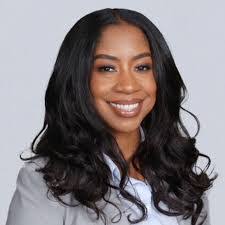 Kendra Gray's Instagram, Twitter & Facebook