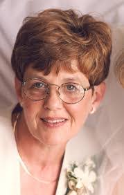 Heather Macphee's Instagram, Twitter & Facebook