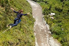 En la década de 1970, habían 3 termales principales, pero con el transcurso de los años el número aumentó y ahora hay seis, cuatro en el centro a los pies del volcán y 2 a las. 8 Actividades Que Hacer En Banos Ecuador Iati Seguros