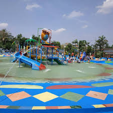 Kolam renang bukit awan randuagung gresik / 10 kolam renang di gresik baru murah untuk umum indoor. Kolam Renang Surya Water Boom Kolam Renang