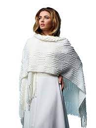 Unser ziel ist es, vor allem preisgünstige brautkleider anzubieten, so dass man bei uns zu erschwinglichen preisen ein maßgefertigtes brautkleid erhält. Stola Tuch In Ivory Fur Die Braut Am Tag Der Hochzeit