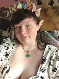 Fae Titania ready for Bristol Renaissance Faire Cottagecore Weekend!!!