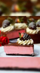 Twisted On Instagram Ingredients 1 1 2 Crushed Cookies 24 Separated 3 Tbsp Butter Melte Twisted Recipes Strawberry Mousse Cake Food