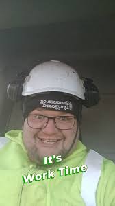 Som tiden dog går. I dag er det 25 år, siden jeg startede som entreprenør,  ved William Laursen i langå🇩🇰 Så man er jo nok ved at være et gammel  røvhuld, med