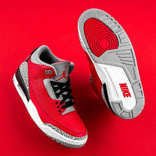 Stadium Goods On Instagram Chicago Is Hosting The 2020 Nba All Star Weekend Festivities So It Shouldn T Come A In 2020 Nike Red Sneakers Jordans For Men Air Jordans
