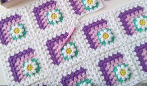 Here you will also see dozens of the granny square that will inspire you with their amazing color combinations. Mitered Daisy Granny Squares Blanket Free Crochet Tutorial